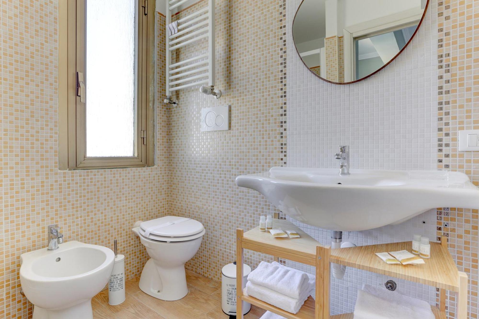 Apartment Furio Camillo - Metro A - Netflix Rome